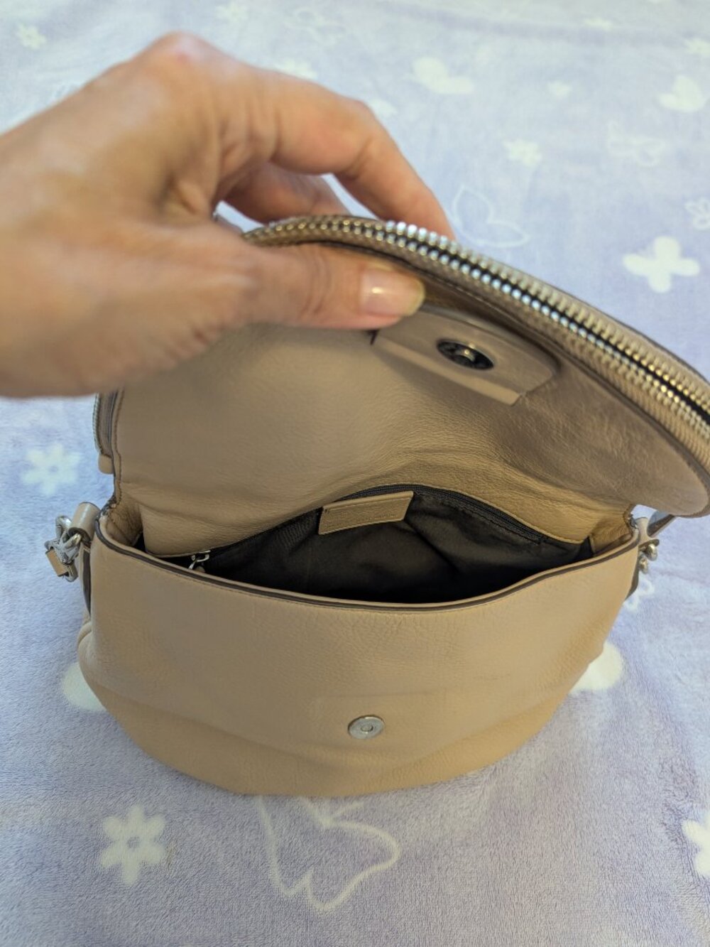 Marc by Marc Jacobs Beige Leather Shoulder Bag - Picture 5 of 7